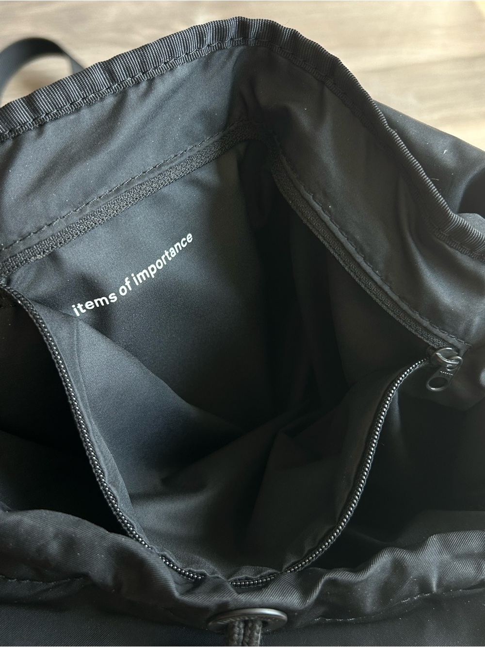 Lululemon Carry Onward Rucksack - Picture 7 of 12